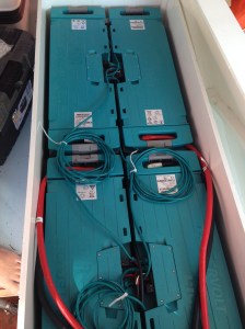 Les batteries dans leur bac